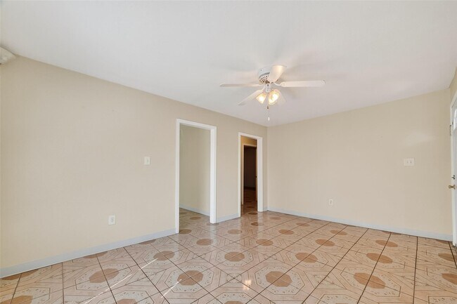 Building Photo - 968 Garapan St