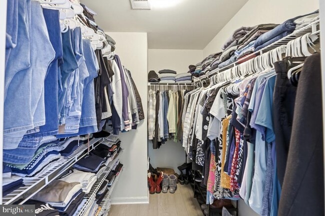 Building Photo - 18525 Sierra Springs Square