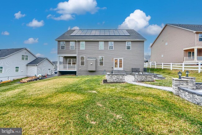 Building Photo - 13605 Otono Dr