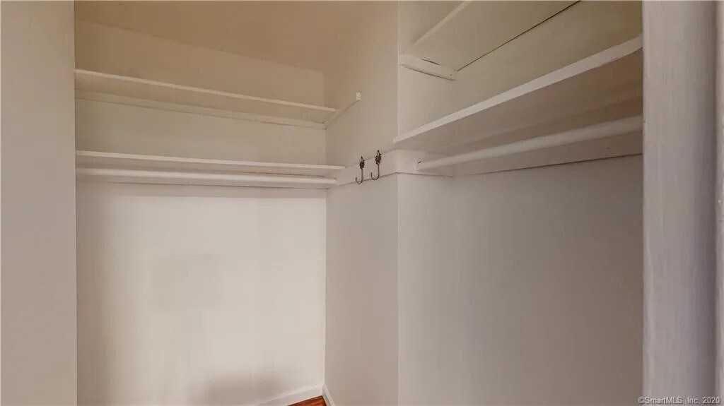 Building Photo - 30 Glenbrook Rd