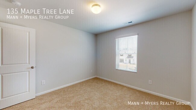 Building Photo - 135 Maple Tree Ln