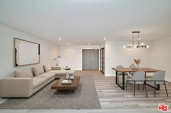 Building Photo - 137 S Maple Dr