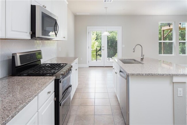 Building Photo - 213 Bridgeford Dr