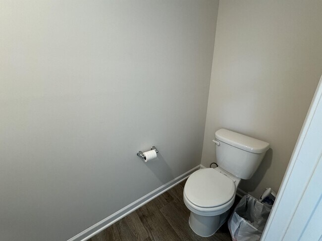 Building Photo - 4109 Laurel Rdg Dr