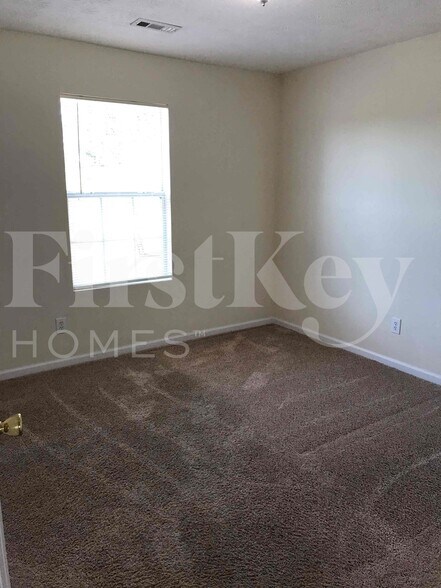 Building Photo - 420 Underwood Ct