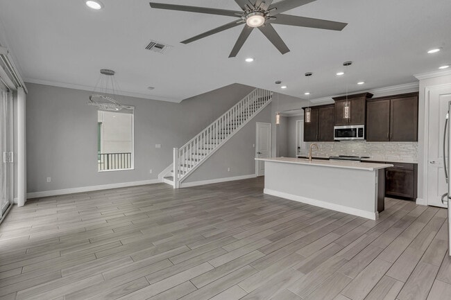 Building Photo - 4340 Veleiros Ave