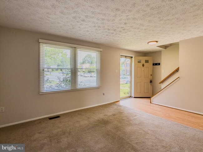 Building Photo - 18008 Wagonwheel Ct