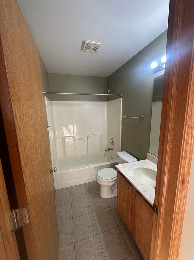 Building Photo - 3088 Serenity Ln