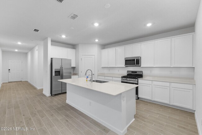 Building Photo - 122 Wrensong Pl