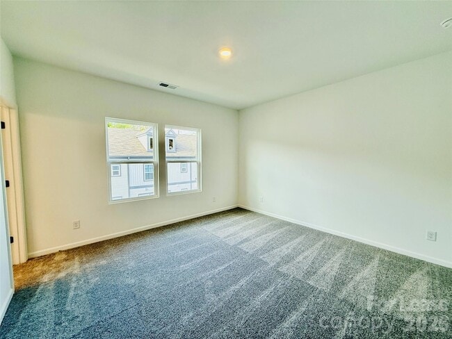 Building Photo - 1736 Blanche St