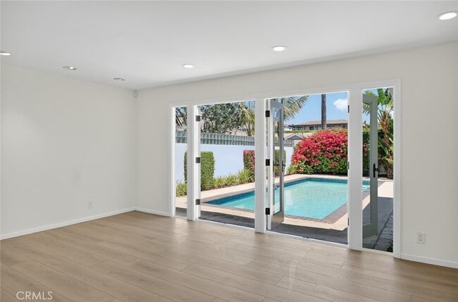 Building Photo - 978 Sandcastle Dr