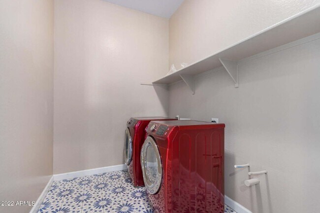 Building Photo - 13784 W Sarano Terrace