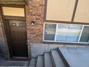 Building Photo - Diamond Ridge 16
