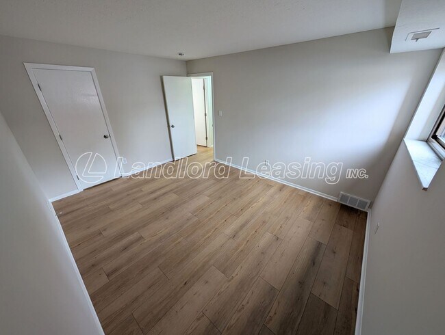 Building Photo - Reduced Price on this Updated 2-Bedroom Condo Steps from Crocker Park – Pool & Clubhouse