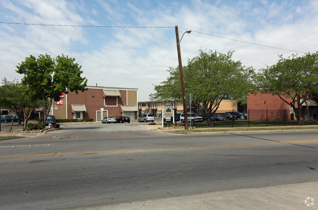 Northhaven Park Apartments - Northaven Park Apartments