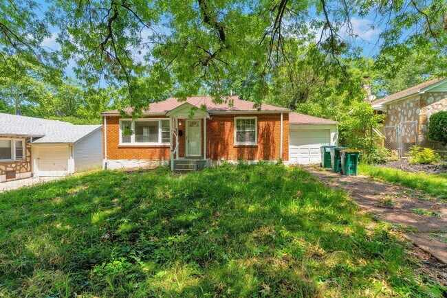 Building Photo - Charming 2BR House in Saint Louis
