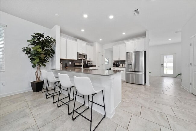 Building Photo - 11328 Listening Dr