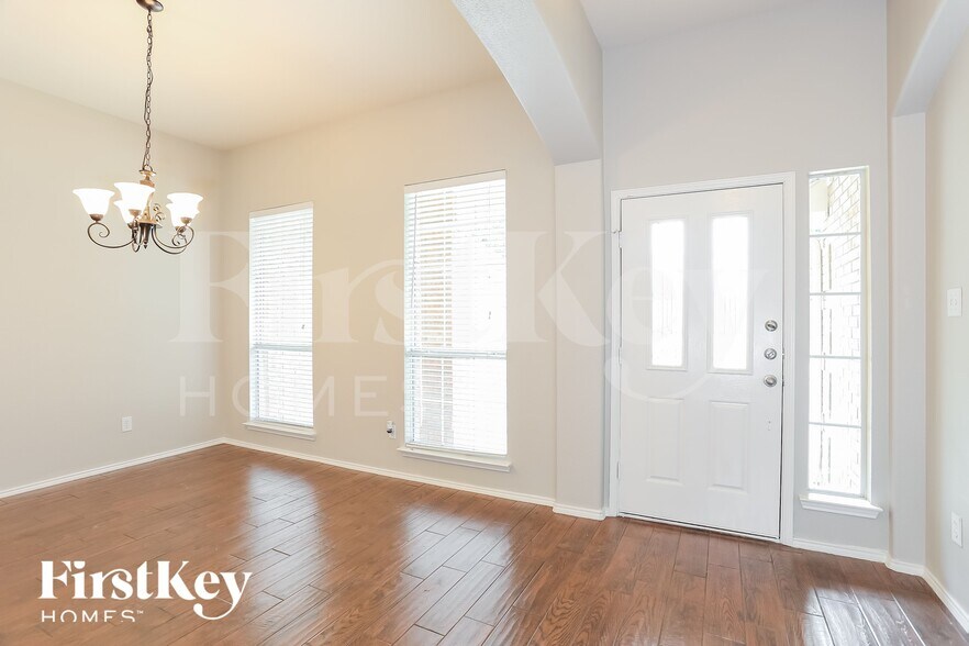 Building Photo - 5033 Charisma Dr