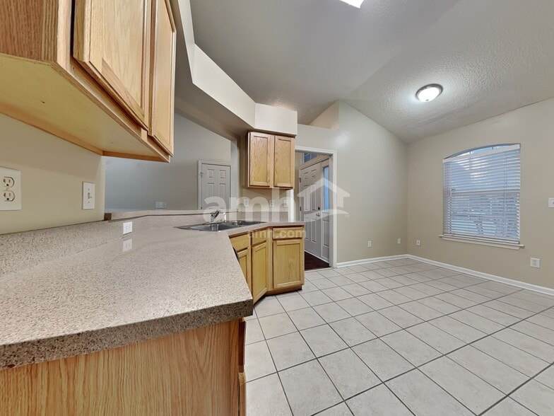 Building Photo - 96014 Sea Winds Dr