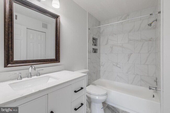 Building Photo - 110 Prosperity Ave SE