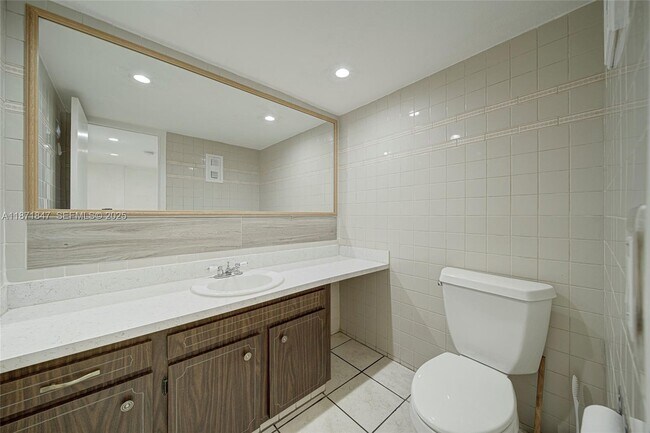 Building Photo - 10400 SW 108th Ave