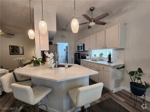 Building Photo - 10700 Aqua Surf Ct
