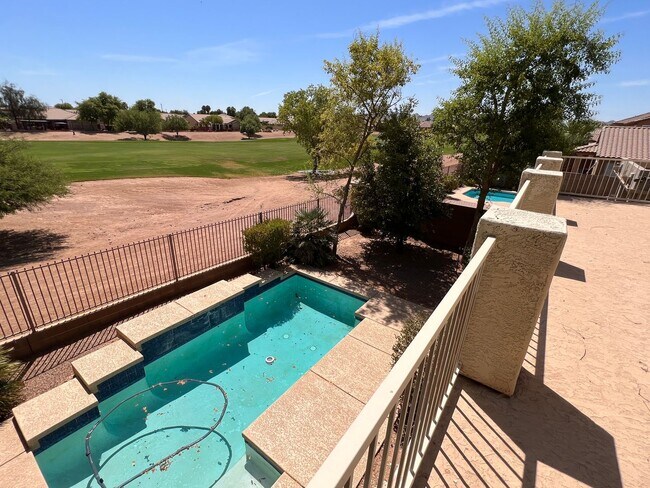 Building Photo - 5 Bed 4 Bath Beautiful Gilbert Home - Gated Community On Golf Course