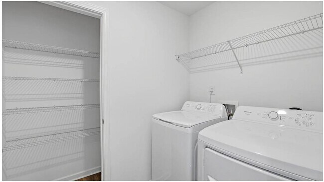 Building Photo - 129 Saddlebred Wy