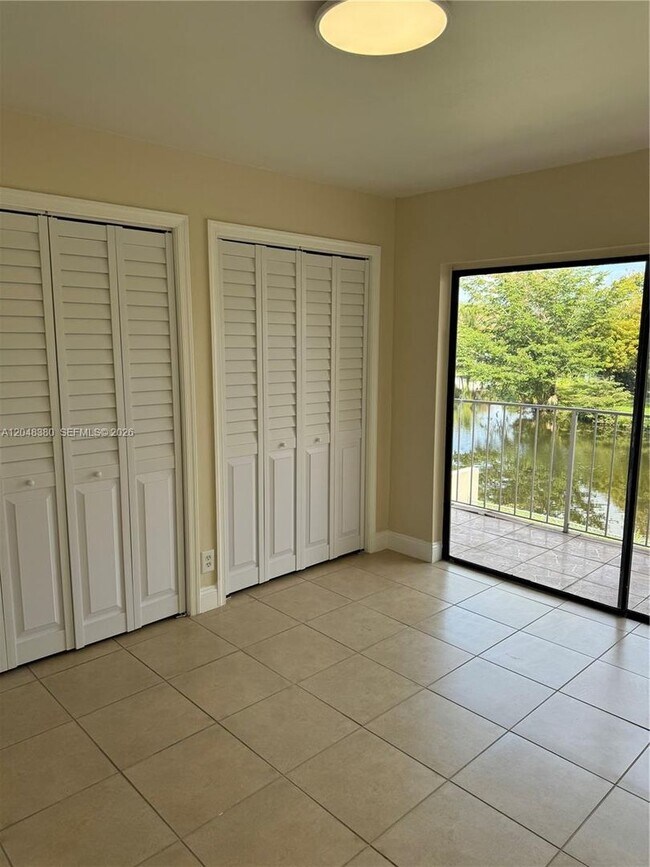 Building Photo - 3167 Coral Springs Dr