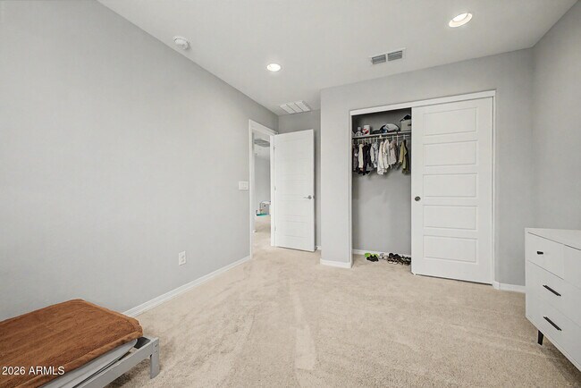 Building Photo - 5819 N 88th Ln