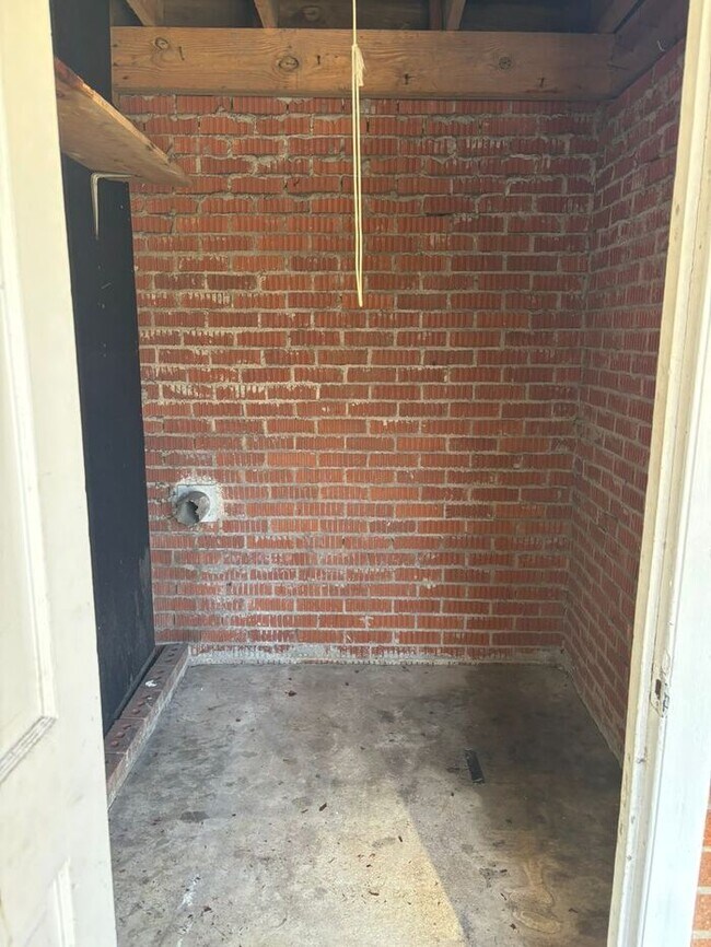 Building Photo - 7522 Decatur Dr