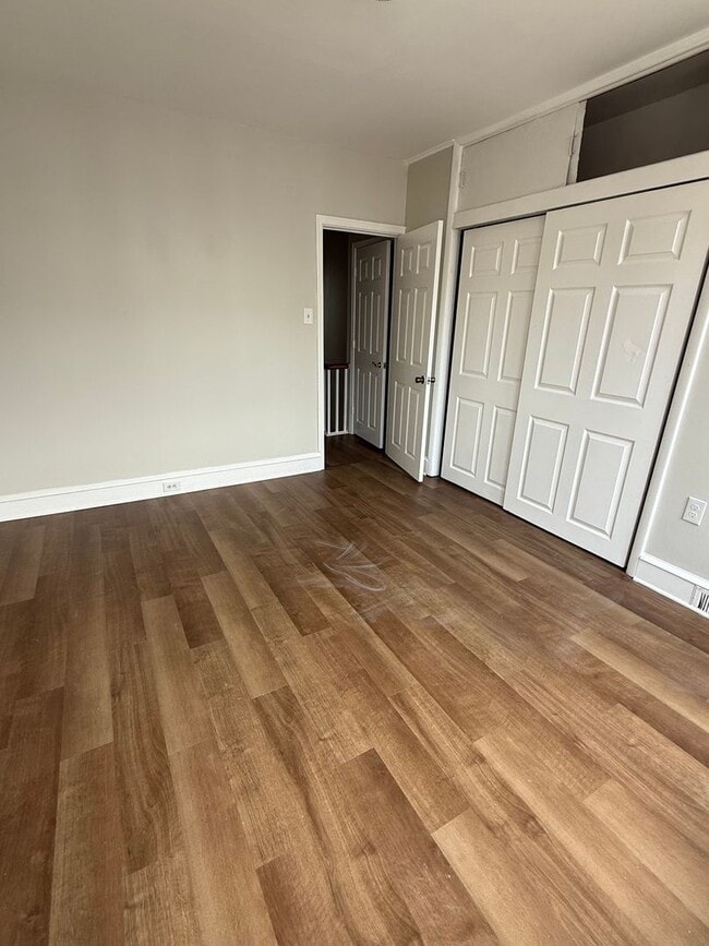 Building Photo - Charming 3-Bedroom 1-Bathroom Home in Port...