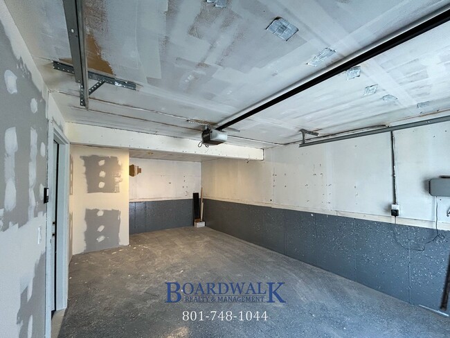 Building Photo - 259 S 230 E