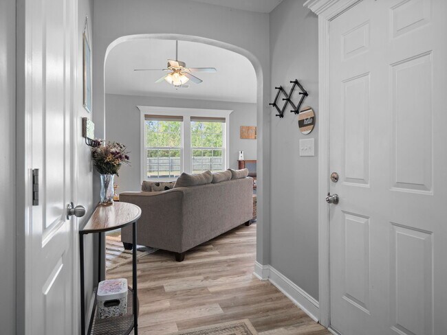 Building Photo - 309 Forbes Ln