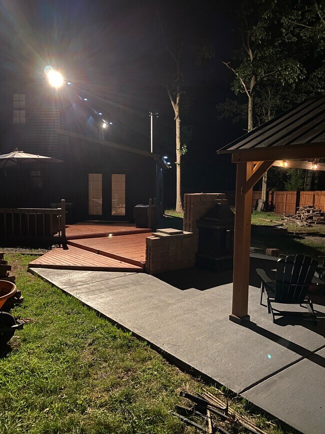 Deck to outside fireplace - 7 Jefferson Ct