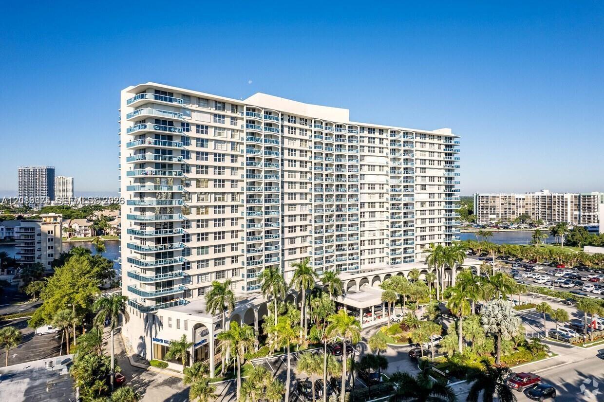 Building Photo - 3800 S Ocean Dr