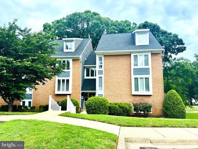 Primary Photo - 640 Oakland Hills Dr