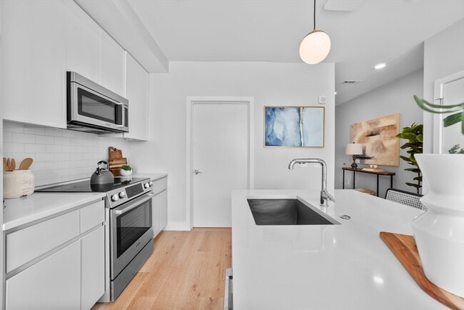 Building Photo - 191 Washington St