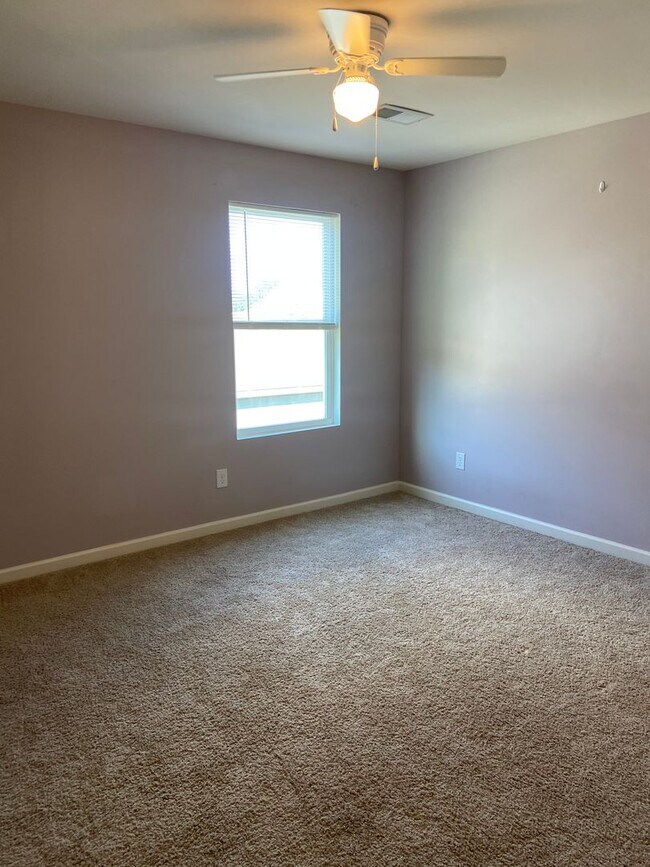 Building Photo - Coming Soon For Rent in Springville!