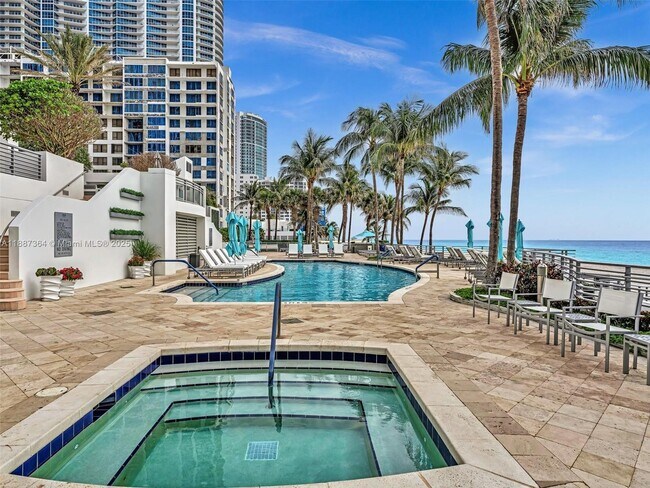 Building Photo - 3535 S Ocean Dr