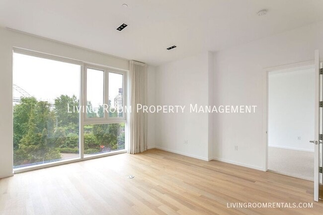 Building Photo - 1275 NW 10th Ave