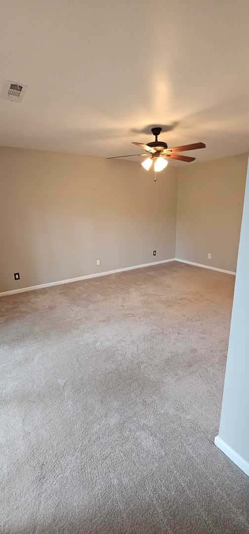 Building Photo - 2-Bedroom, 1.5-Bath Townhome in Fairway Vi...