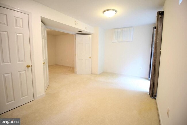 Building Photo - 18040 Tebbs Ln