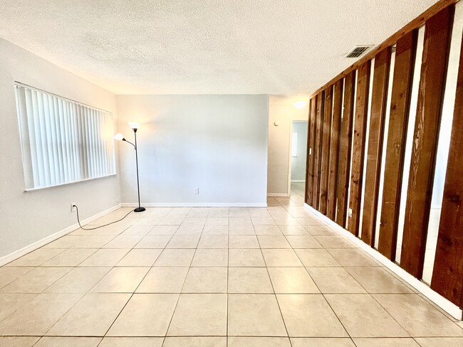 Building Photo - 1813 Grimke Ave