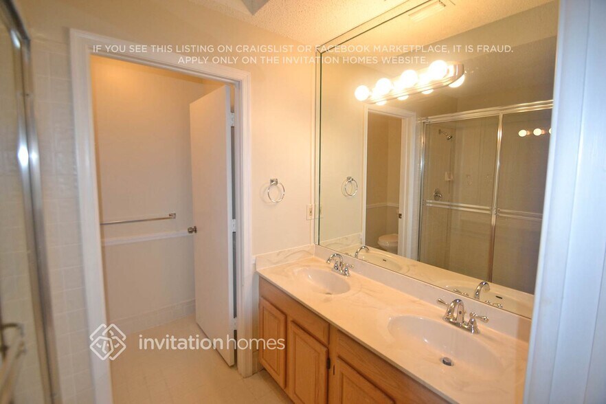 Building Photo - 10808 Cypress Glen Dr