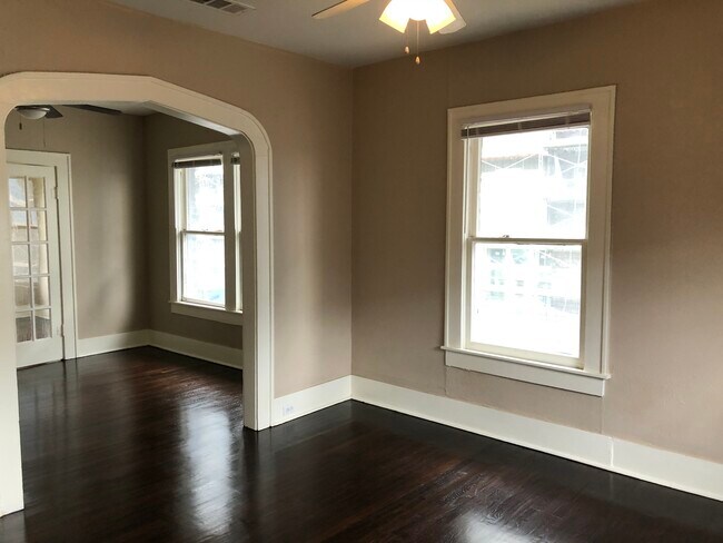 Building Photo - 1115 S Jennings Ave