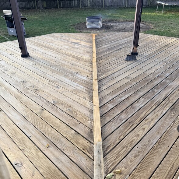 Building Photo - 821 Melbourne St