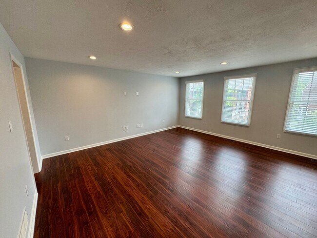 Building Photo - Move-In Ready Wexford Home Featuring Modern Updates and an Attached Two-Car