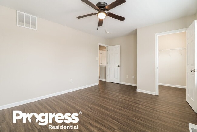 Building Photo - 733 Sage Hill Dr