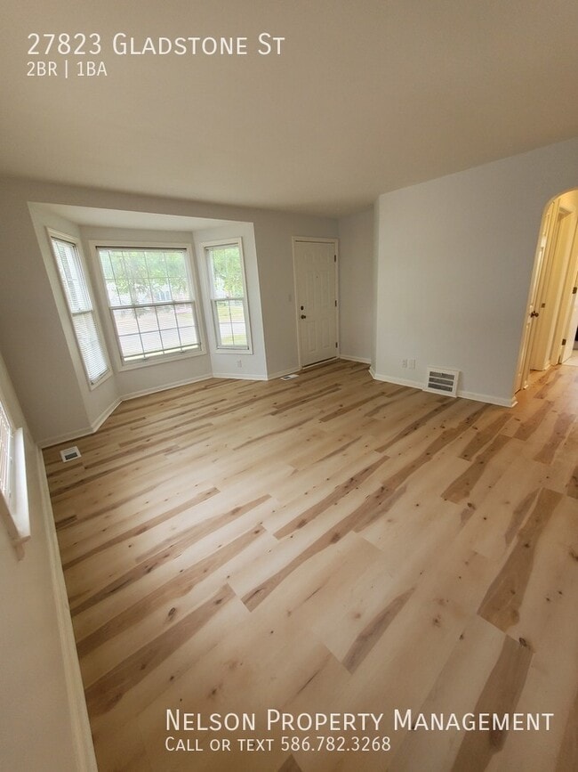 Building Photo - "2-Bedroom Gem with Granite Countertops & ...